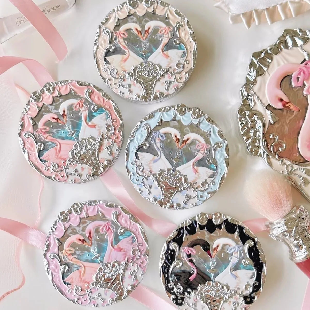 Silk Satin Powder Blush in Seashell Compact - 25