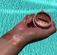 Shimmering Loose Highlighter Powder for Face and Body