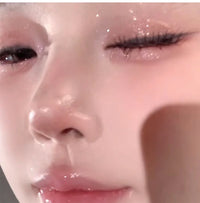 Shimmering Cream Highlighter for Radiant Glow