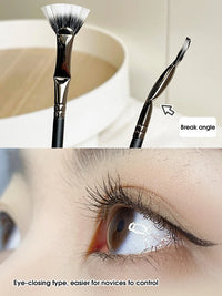 Fan Mascara Brush for Precise Eyelash Application