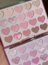 20-Color Heart-Shaped Eyeshadow Palette