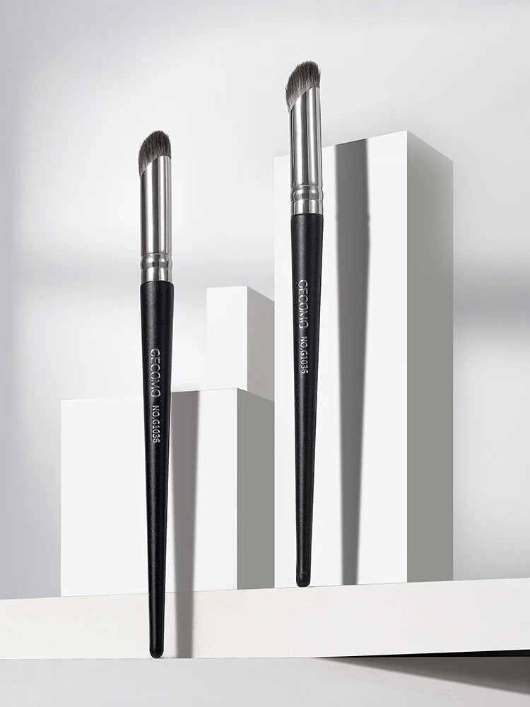 Precision Concealer Brush for Flawless Blemish Coverage - 20