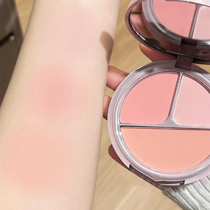 Bear Knight Trio Blush Palette for Flawless Makeup - 4