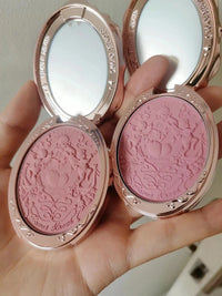 Embossed Strawberry Long-Lasting Powder Blush