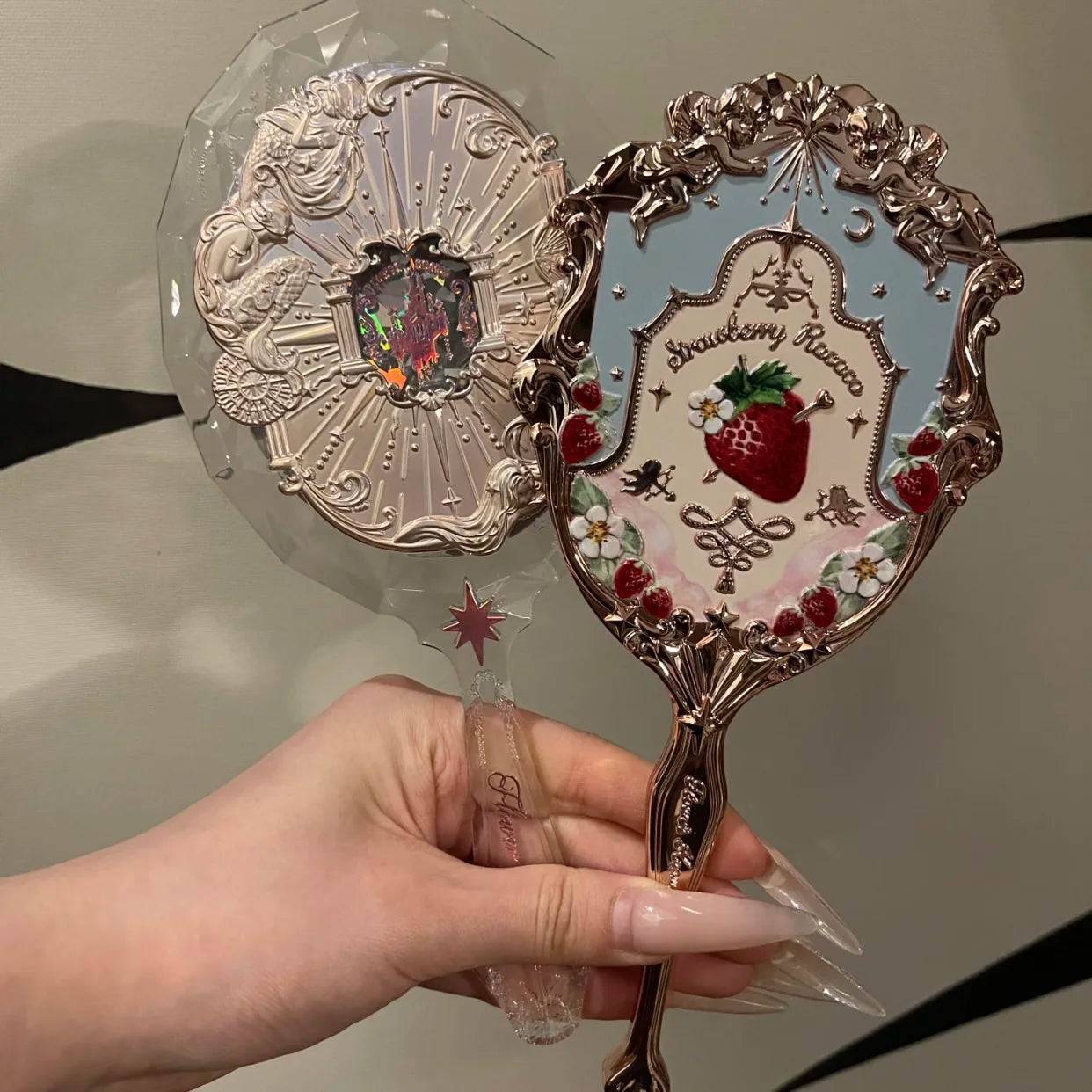 Enchanted Handheld Makeup Mirror for Precise Beauty - 10