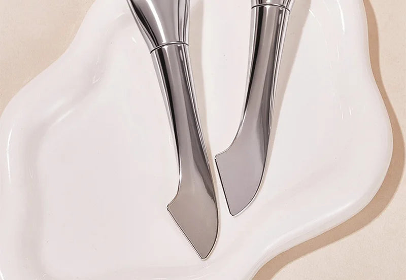 Dual-Ended Flawless Foundation Brush and Applicator - 20