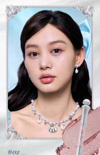 Dual-Ended Mermaid Glow Highlighting and Contouring Stick