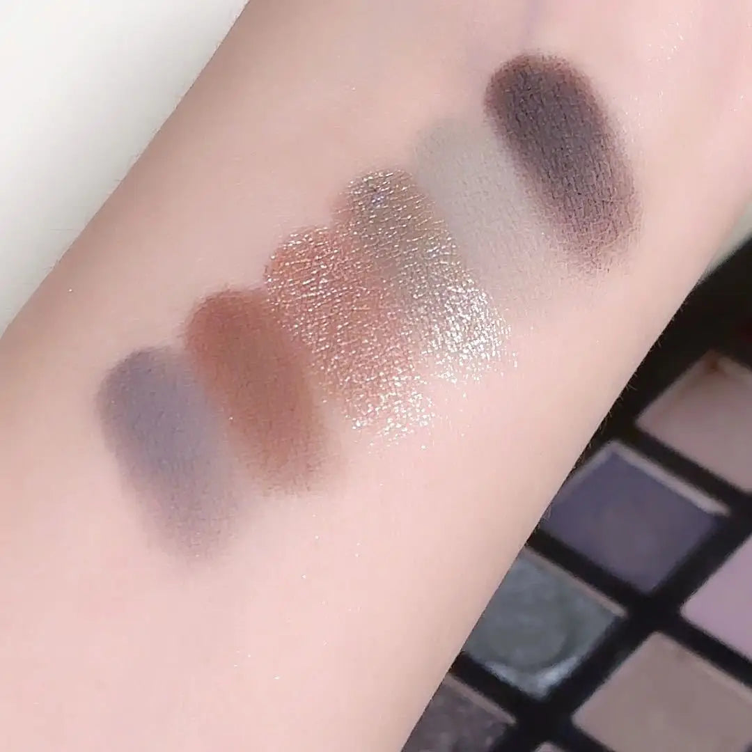 42-Color Professional Smoked Eyeshadow Palette - 27