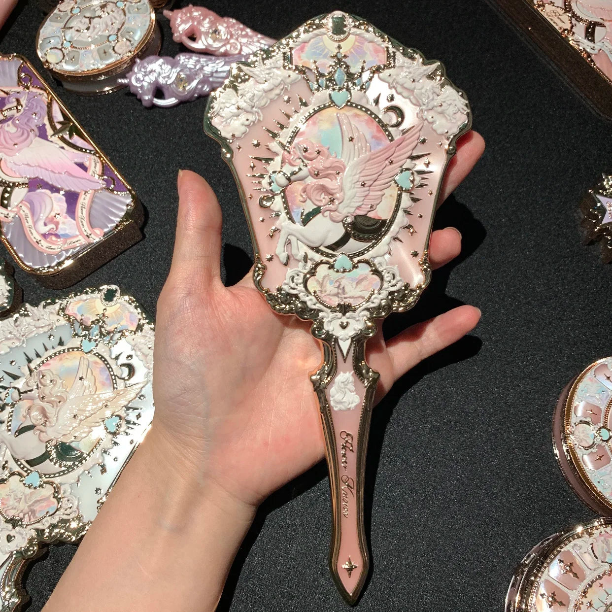Enchanted Handheld Makeup Mirror for Precise Beauty - 40