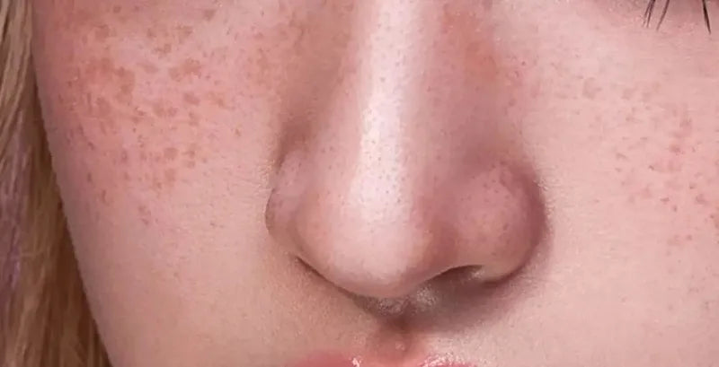 Hydrating Mirror Shine Plumping Lip Gloss - 17