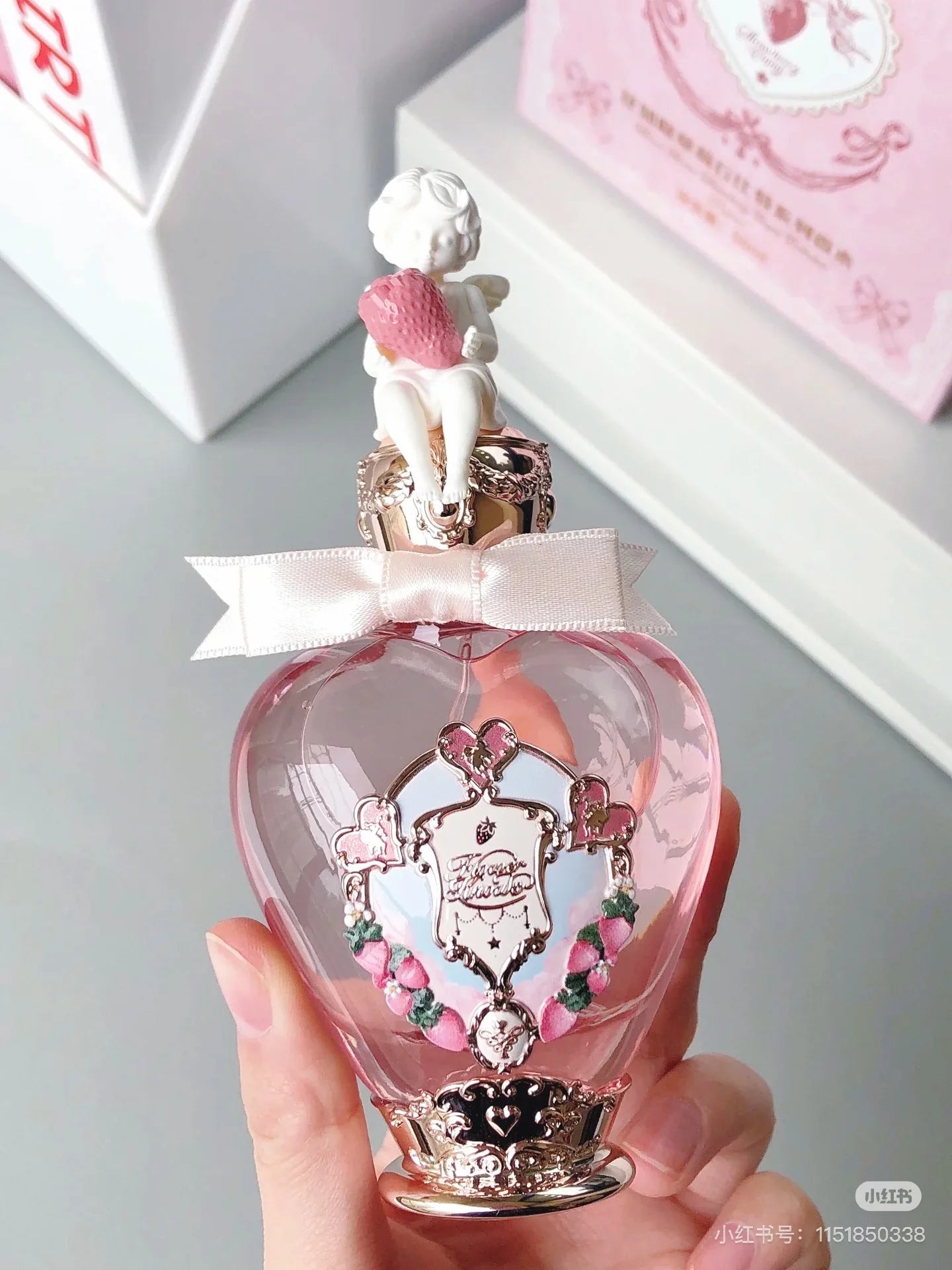 Long-Lasting Grapefruit Scented Perfume - 1