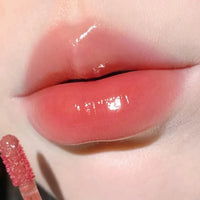 Glass-Finish Moisturizing Lip Gloss