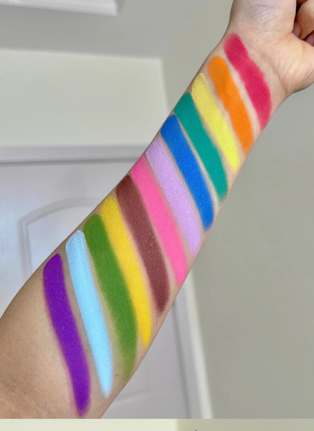 10-Color Waterproof Shimmer Eyeshadow Palette - 24