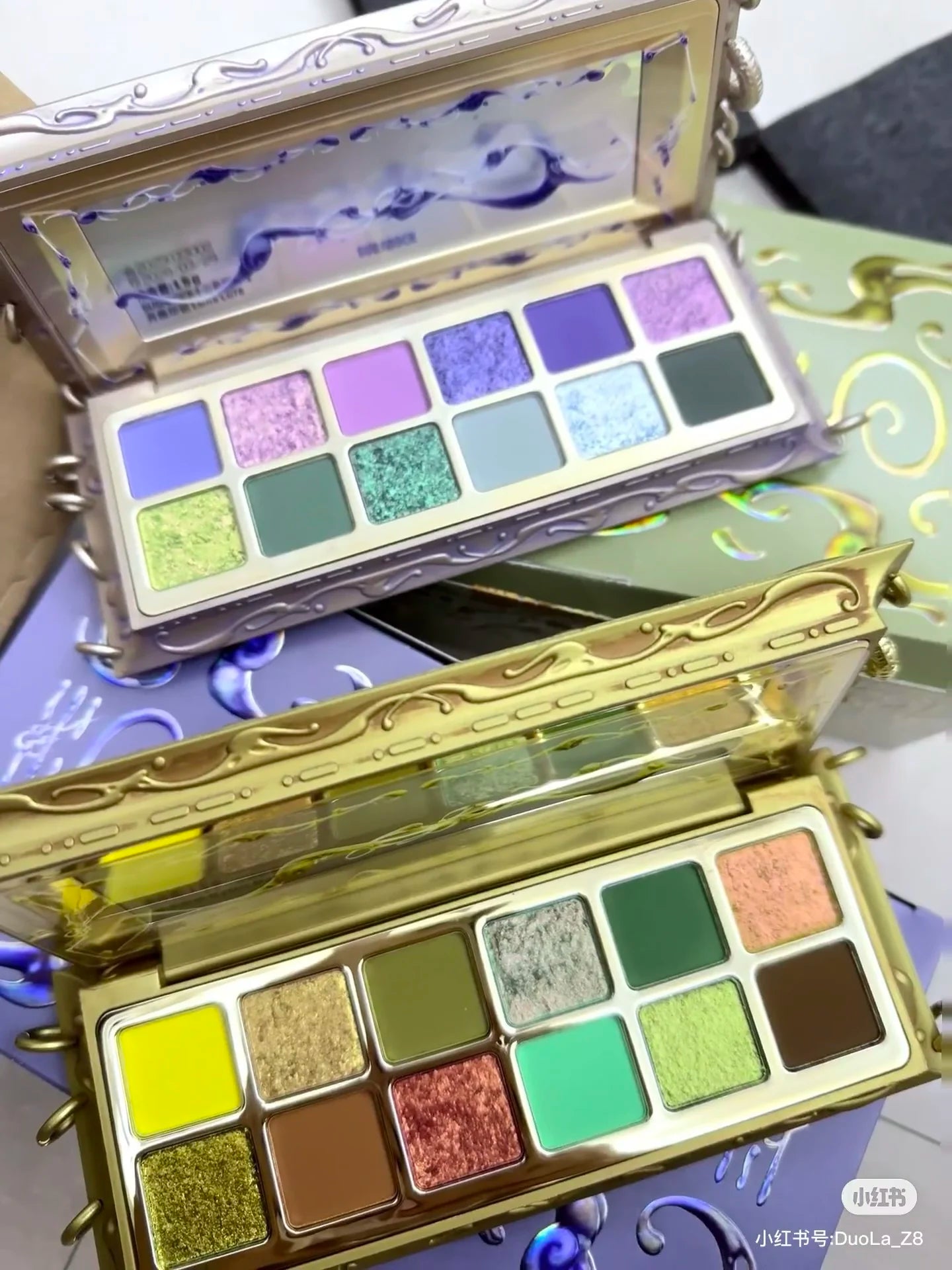 12-Color Shimmer and Matte Eyeshadow Palette - 7