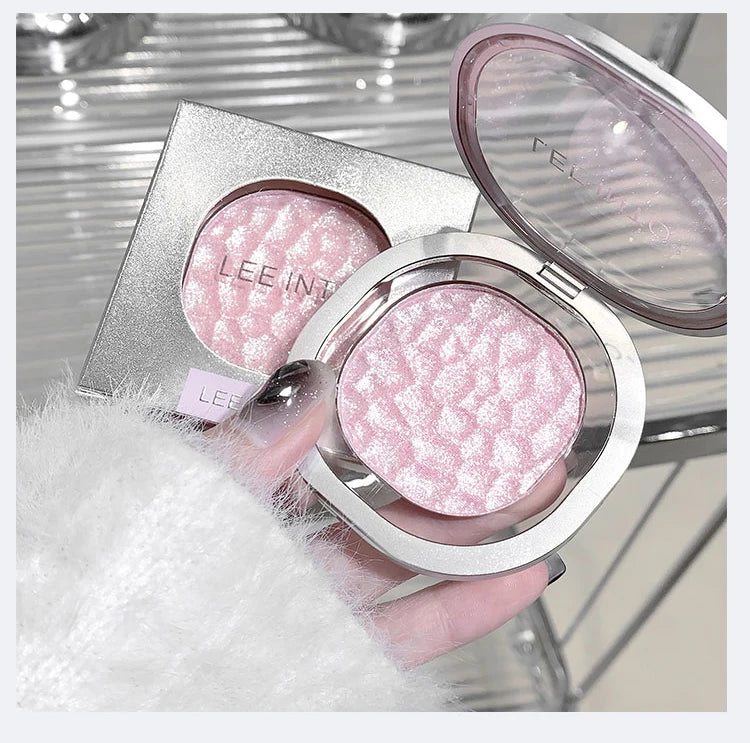 Shimmering High-Gloss Pearlescent Face and Eye Highlighter - 22