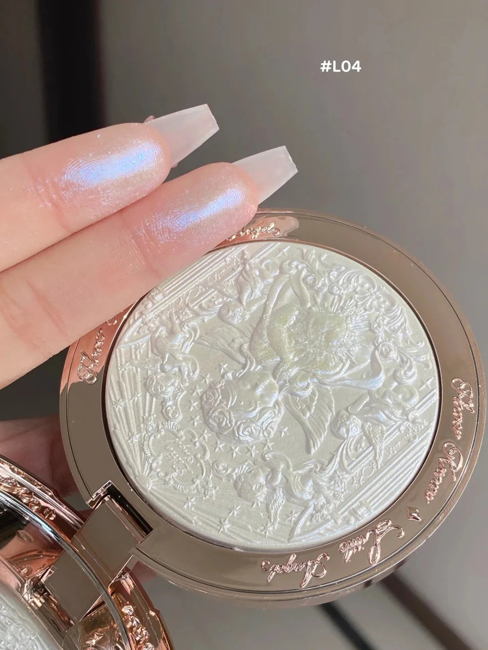Embossed Shimmer Face Highlighter Palette - 15