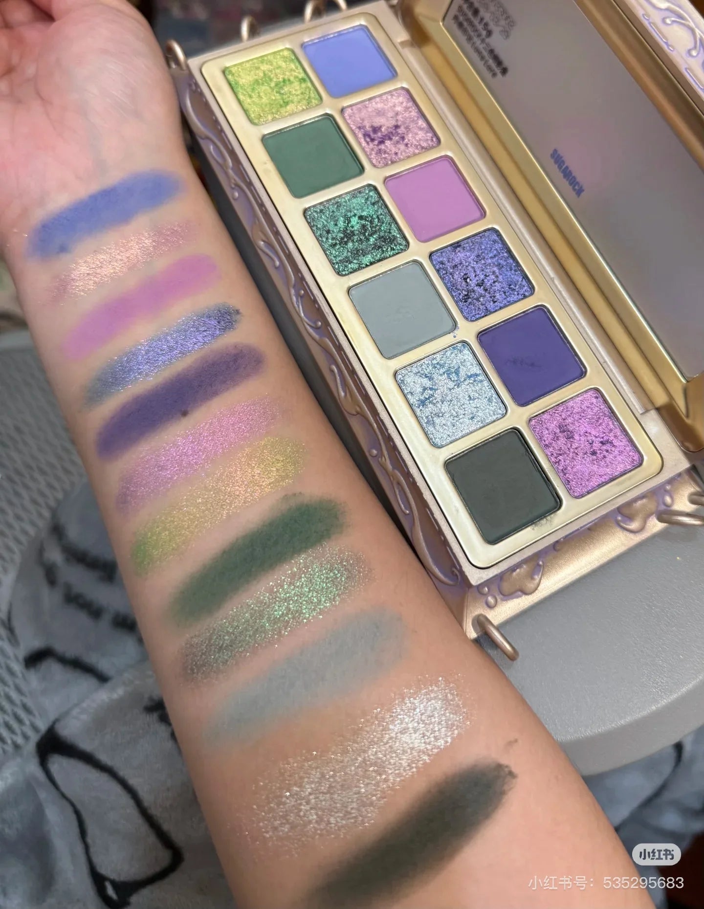 12-Color Shimmer and Matte Eyeshadow Palette - 3