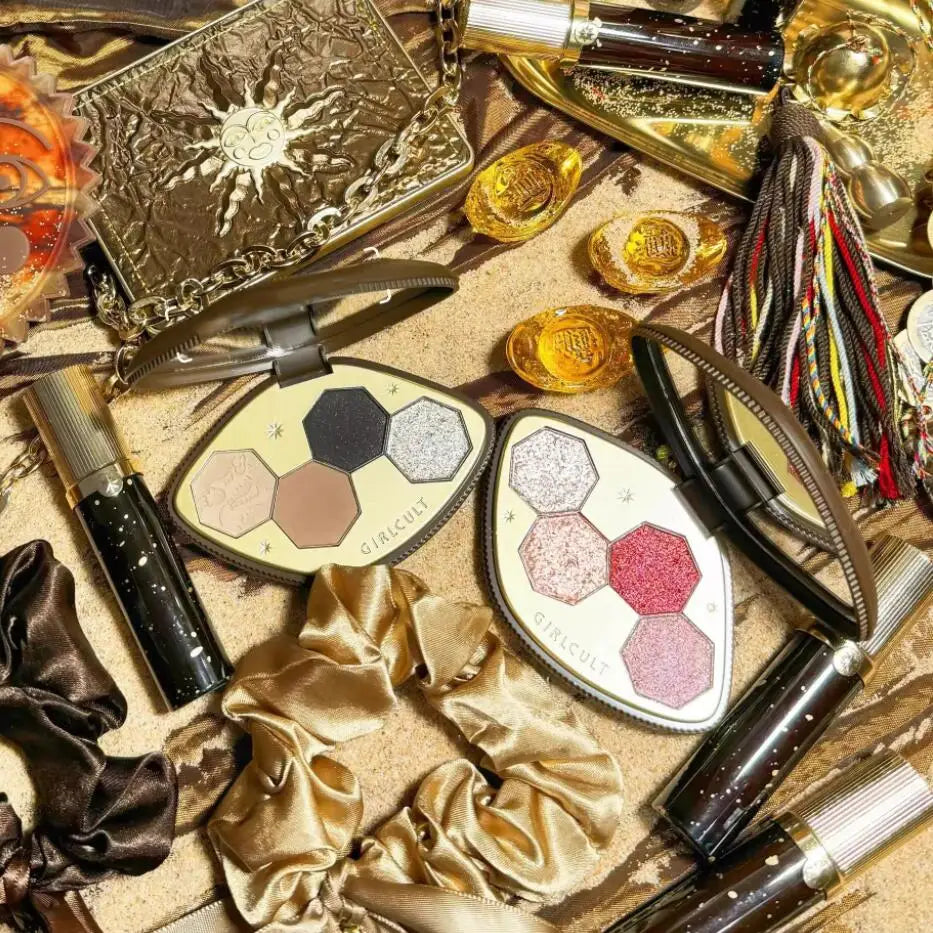 4-Color Glitter & Shimmer Eyeshadow Palette - 3