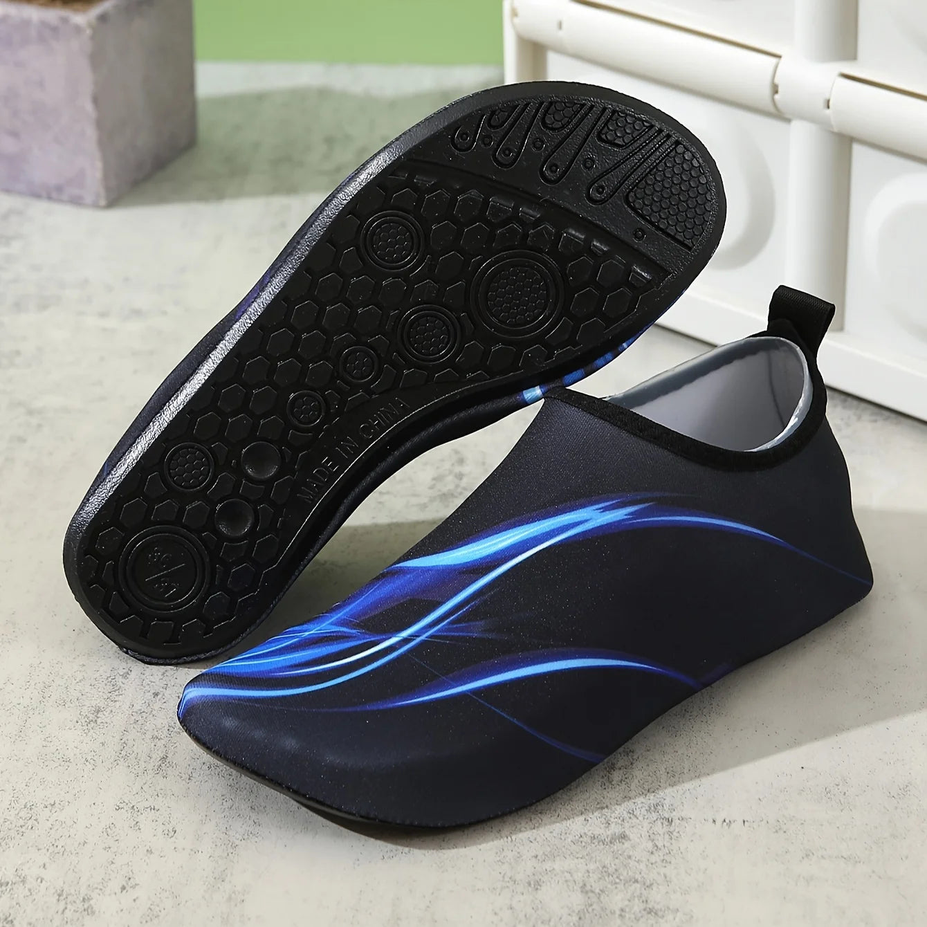 Breathable Quick-Dry Water Shoes for Beach and Swimming - 1