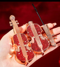 Volumizing and Curling Violin Mascara
