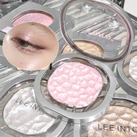 Shimmering High-Gloss Pearlescent Face and Eye Highlighter